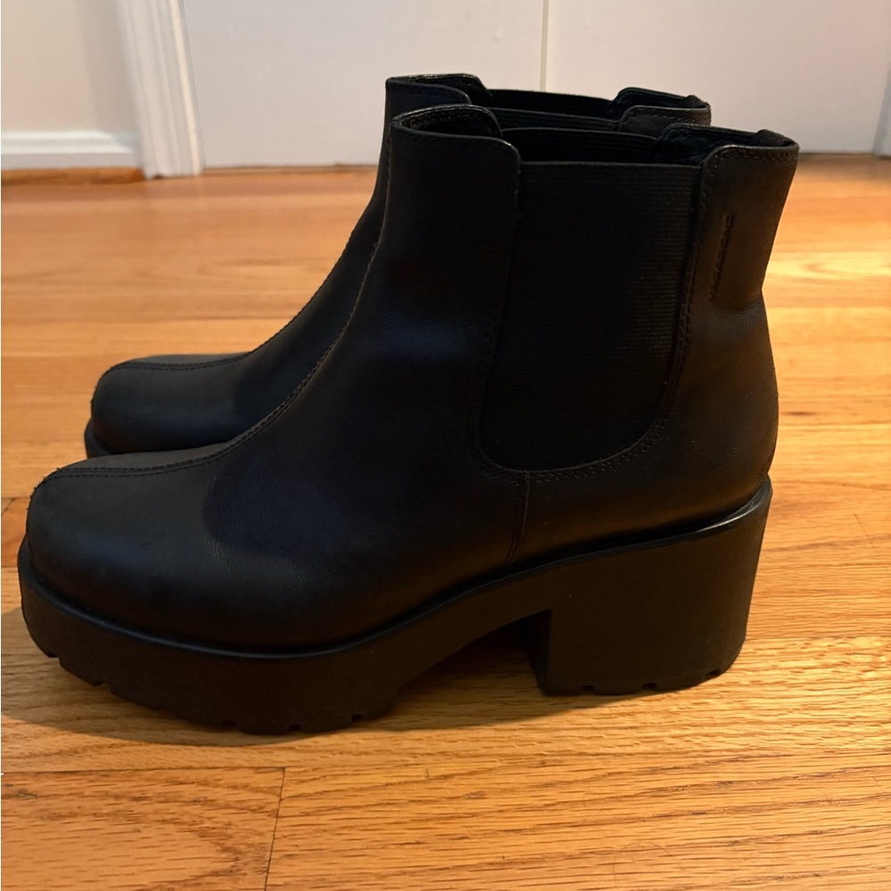 Vagabond Leather Chelsea Boots